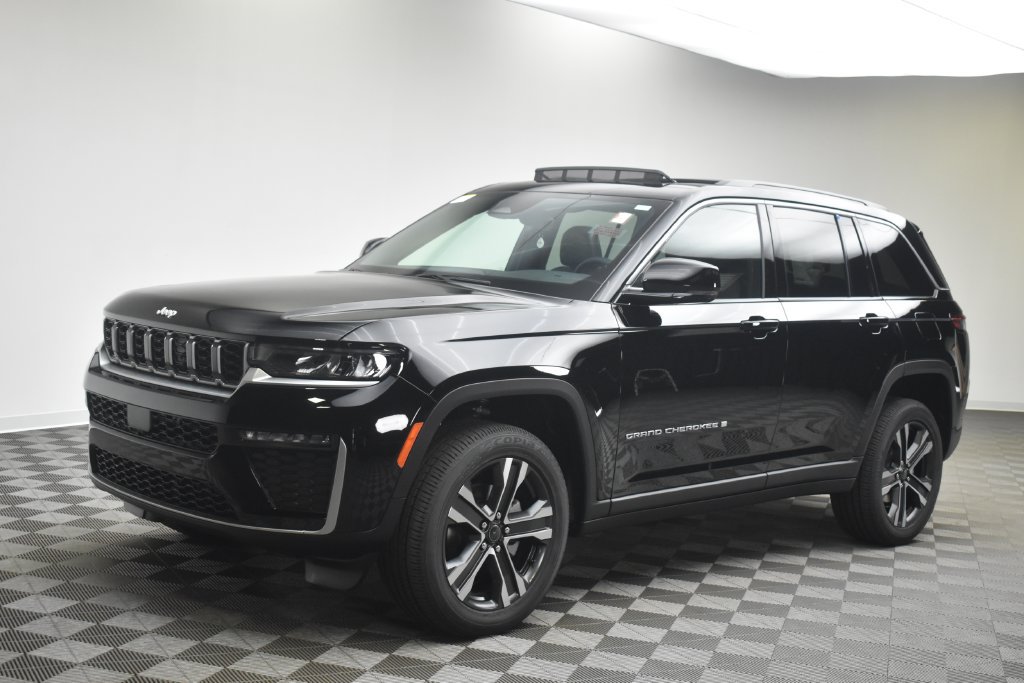New 2027 Jeep Grand Cherokee Limited AWD/4WD image 16