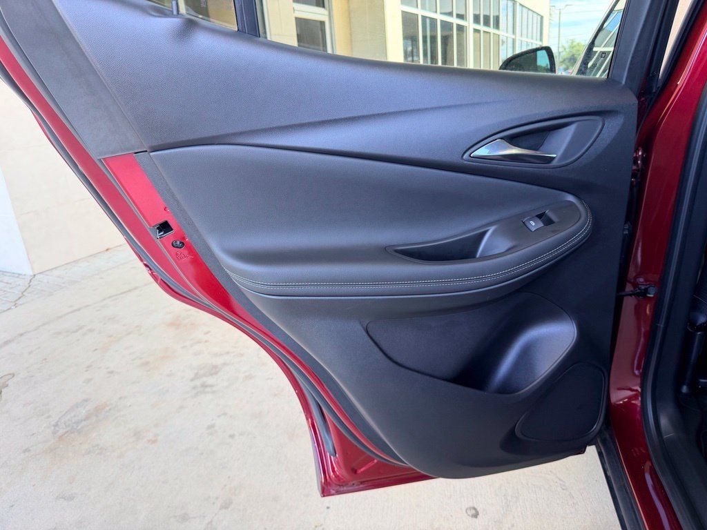 Used 2025 Buick Encore GX Preferred w/ Comfort Package FWD image 29