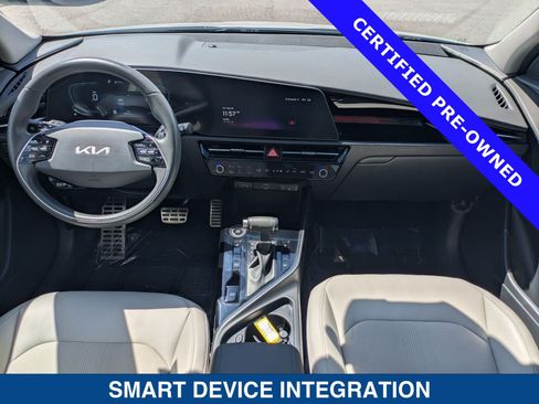 Used 2024 Kia Niro EX Touring FWD image 17