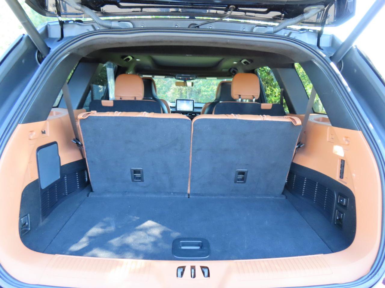 Used 2022 Lincoln Aviator Black Label w/ Dynamic Handling Package AWD/4WD image 19