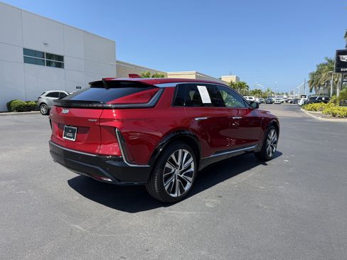 Certified 2025 Cadillac Lyriq Luxury w/ Nappa Leather Package RWD image 3