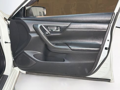Used 2015 Nissan Altima 2.5 S w/ Power Driver Seat Package image 28