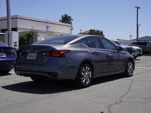 Used 2024 Nissan Altima 2.5 S FWD image 4