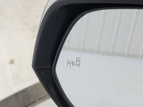 Used 2019 Toyota Tacoma Limited image 20