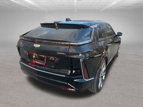 Certified 2025 Cadillac Lyriq Luxury image 6