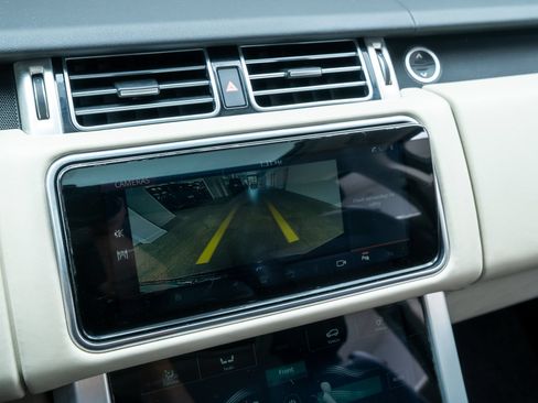 Used 2019 Land Rover Range Rover HSE AWD/4WD image 16