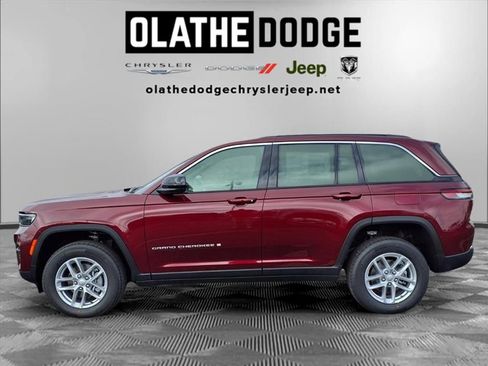 New 2025 Jeep Grand Cherokee Laredo w/ Luxury Tech Group I image 18