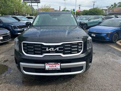 Used 2024 Kia Telluride S FWD image 2