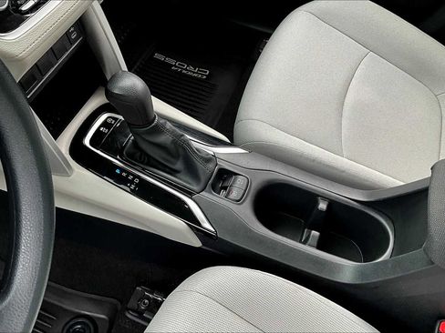 Used 2023 Toyota Corolla Cross L image 15