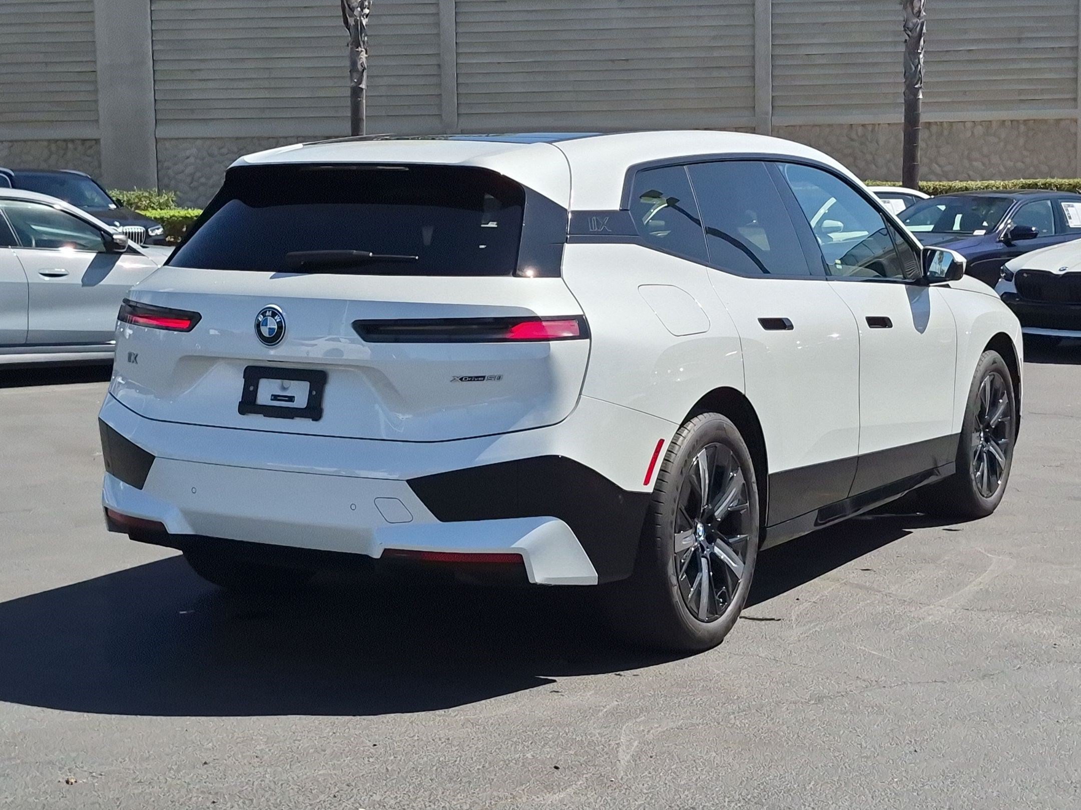 Certified 2024 BMW iX xDrive50 w/ Sport Package AWD/4WD image 10