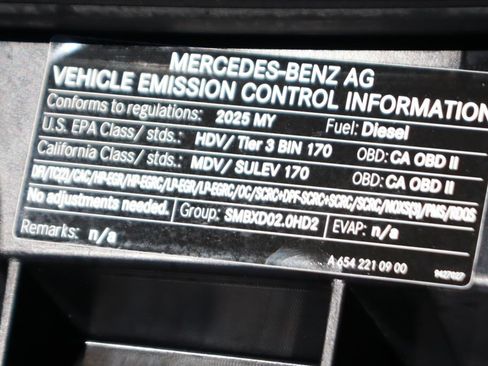Used 2025 Mercedes-Benz Sprinter 2500 image 20