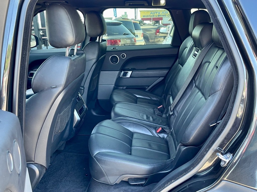Used 2017 Land Rover Range Rover Sport SE AWD/4WD image 19