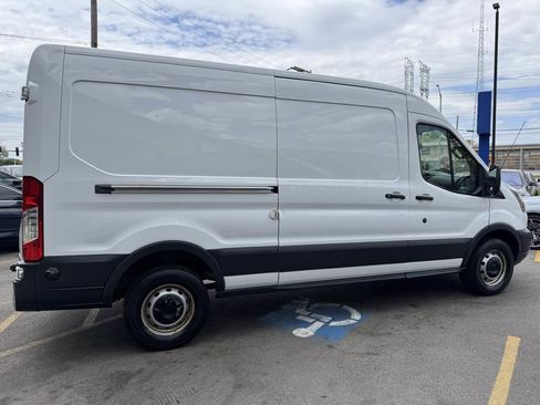 Used 2016 Ford Transit 250 148 Medium Roof RWD image 4