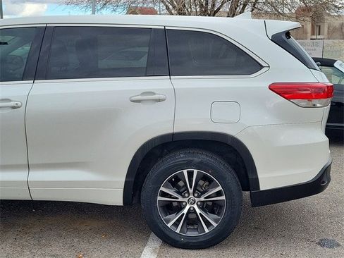 Used 2018 Toyota Highlander Plus image 6
