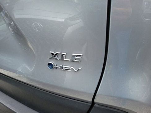 Used 2025 Toyota RAV4 XLE image 6