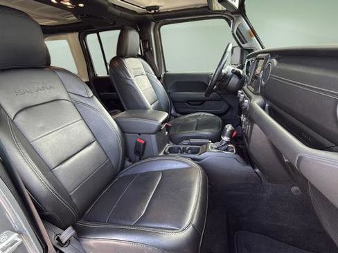 Used 2023 Jeep Wrangler Unlimited Sahara w/ Cold Weather Group AWD/4WD image 11