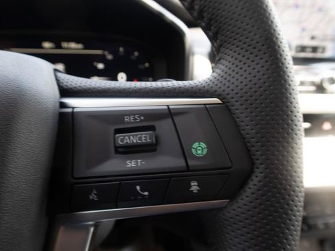 New 2025 Mitsubishi Outlander AWD image 32