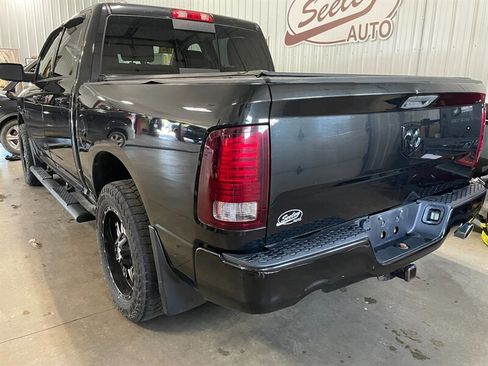 Used 2015 RAM 1500 Sport w/ Black Ram 1500 Sport Group AWD/4WD image 3