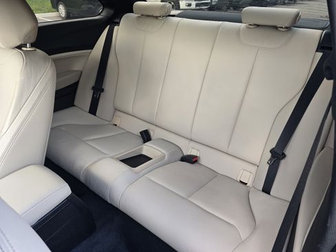 Used 2019 BMW 230i Coupe w/ Premium Package RWD image 11