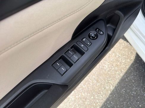 Used 2018 Honda Civic EX image 11