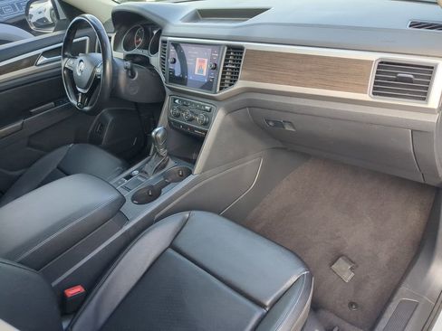 Used 2019 Volkswagen Atlas SE w/ Towing Package image 13