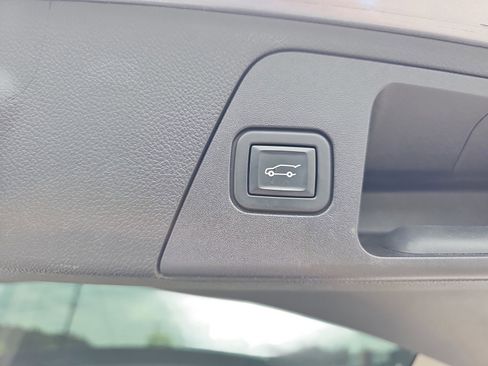 Used 2020 Buick Envision Preferred AWD/4WD image 30