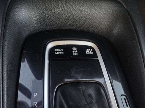 Used 2024 Toyota Corolla LE image 20