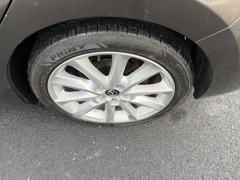 Used 2017 MAZDA MAZDA3 Touring FWD image 10