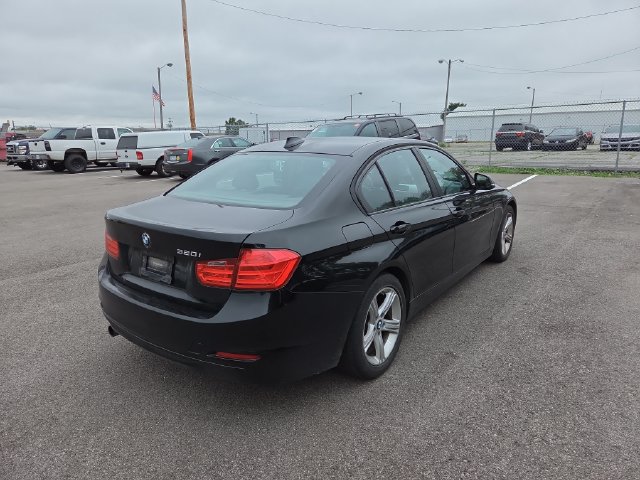 Used 2014 BMW 320i Sedan RWD image 6