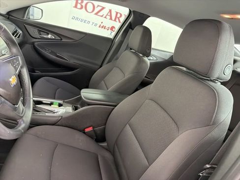 Used 2018 Chevrolet Malibu LT FWD image 11
