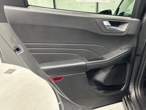 Used 2025 Ford Escape ST-Line image 37