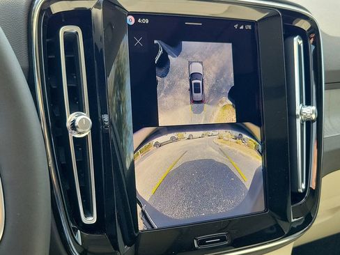 New 2026 Volvo XC40 B5 Ultra AWD/4WD image 10