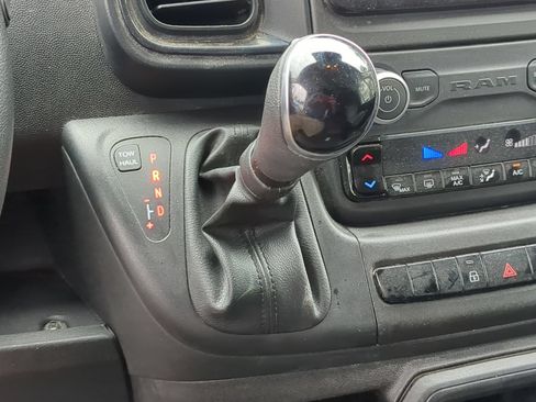 Used 2025 RAM ProMaster 2500 w/ Convenience Group FWD image 24