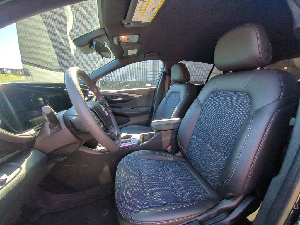 Used 2026 Buick Envista Preferred FWD image 21