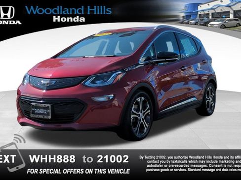 Used 2020 Chevrolet Bolt Premier w/ Infotainment Package FWD image 1
