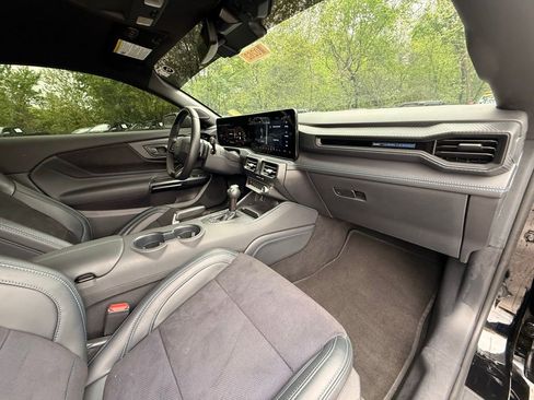 Used 2024 Ford Mustang Dark Horse RWD image 30