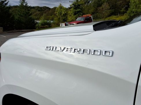 Certified 2022 Chevrolet Silverado 1500 Custom image 11