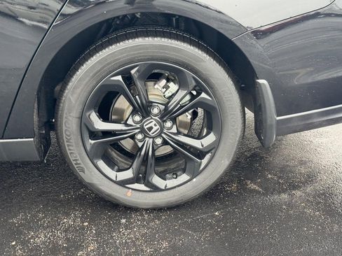 Certified 2025 Honda Accord SE image 7