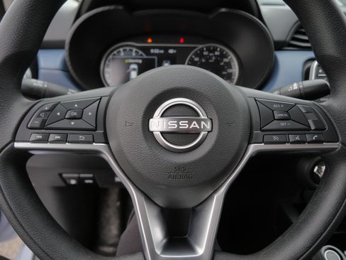 Used 2025 Nissan Versa SV FWD image 25