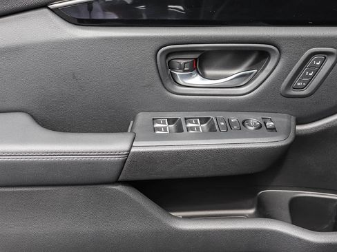 Used 2024 Honda Pilot Touring image 18