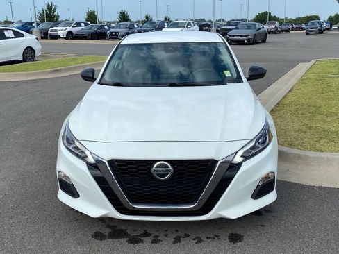 Used 2021 Nissan Altima 2.5 SR FWD image 2