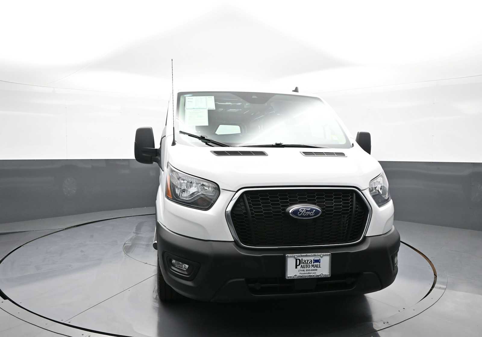 Used 2025 Ford Transit 250 Low Roof w/ Exterior Upgrade Package RWD image 2
