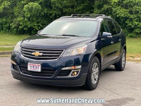 Used 2015 Chevrolet Traverse LT AWD/4WD image 3