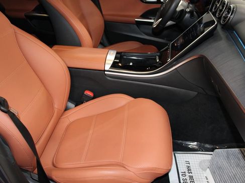 Used 2024 Mercedes-Benz C 300 Sedan image 27