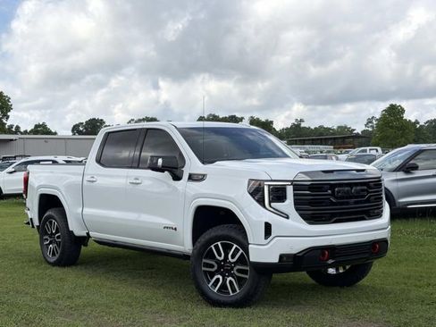 Used 2023 GMC Sierra 1500 AT4 w/ Technology Package AWD/4WD image 15