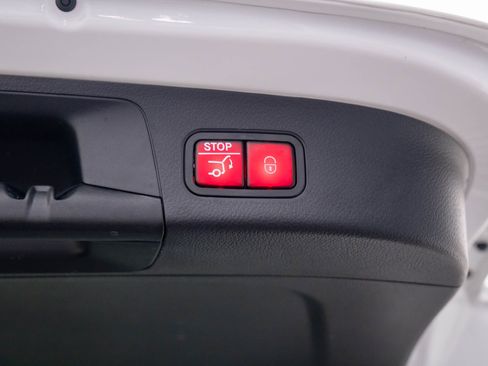 Used 2025 Mercedes-Benz GLA 250 image 34