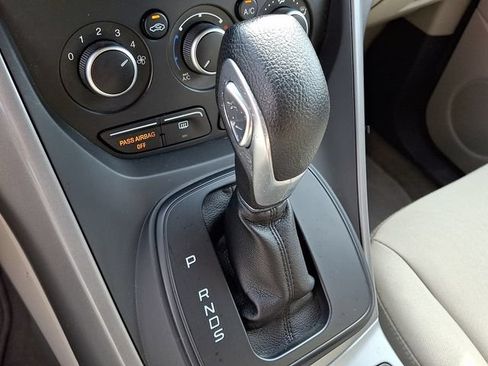 Used 2015 Ford Escape SE AWD/4WD image 16