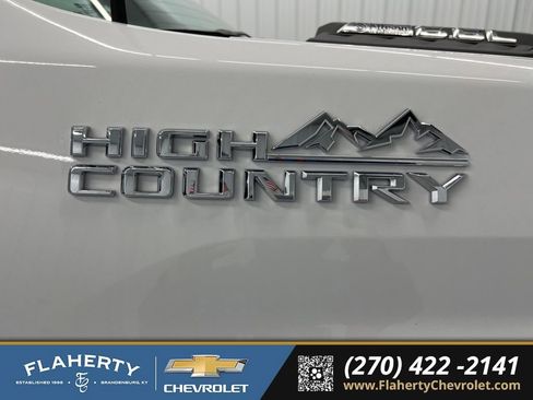 Used 2024 Chevrolet Silverado 3500 High Country w/ Technology Package image 19