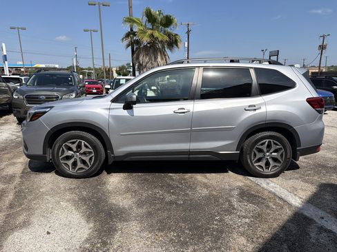 Used 2021 Subaru Forester Premium w/ Popular Package #1 AWD/4WD image 6