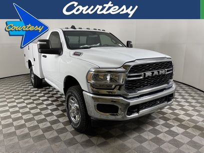 New 2024 RAM 2500 Tradesman w/ Chrome Appearance Group